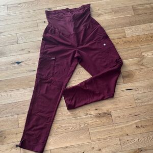 Figs Women's maternity Burgundy Pants size small
